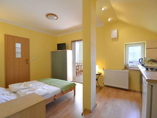 Apartament 2 pokojowy 4 osobowy pię1