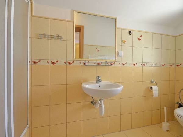 Łazienka apartament 2 pokojowy piętro dom1