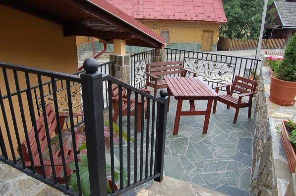 Pokoje Gościnne Na Skale