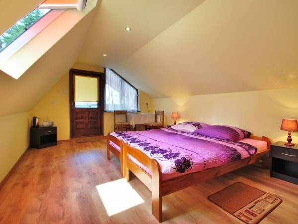 Agroturystyka Pod Sosnami, Młyńska Chata Domek