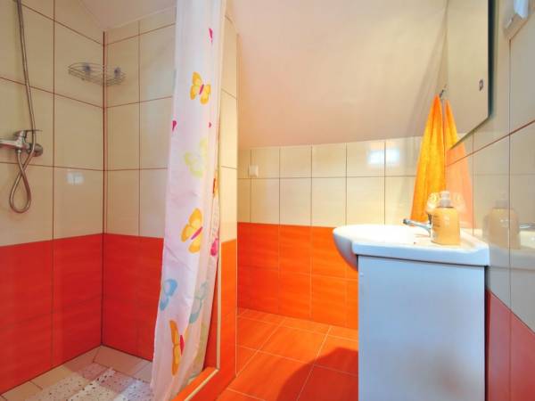 Agroturystyka Pod Sosnami, Młyńska Chata Domek