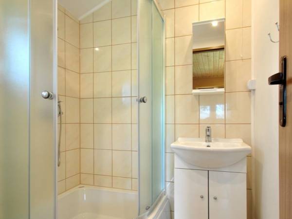 ŁAZIENKA W DOMKU 2-3OS