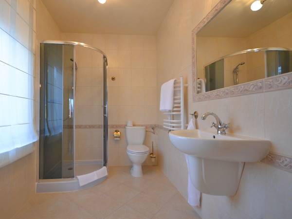 pokój 2 os z łazienką i mini aneksem