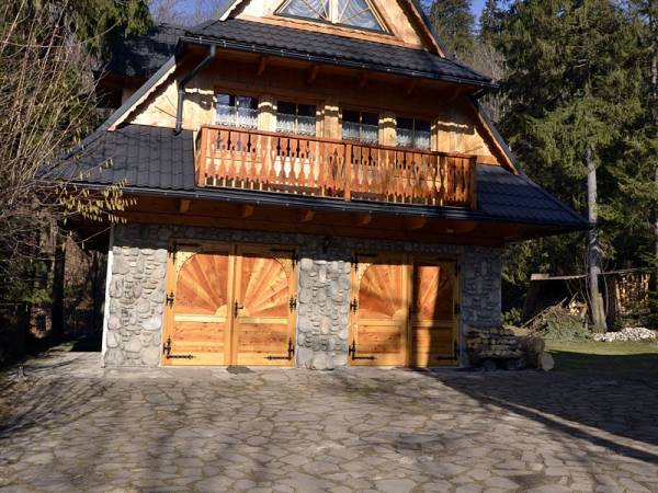 POKOJE i APARTAMENTY REGIONALNE