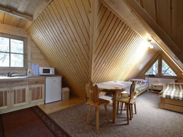 POKOJE i APARTAMENTY REGIONALNE