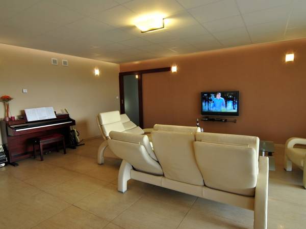 pokój dzienny, kącik muzyczny