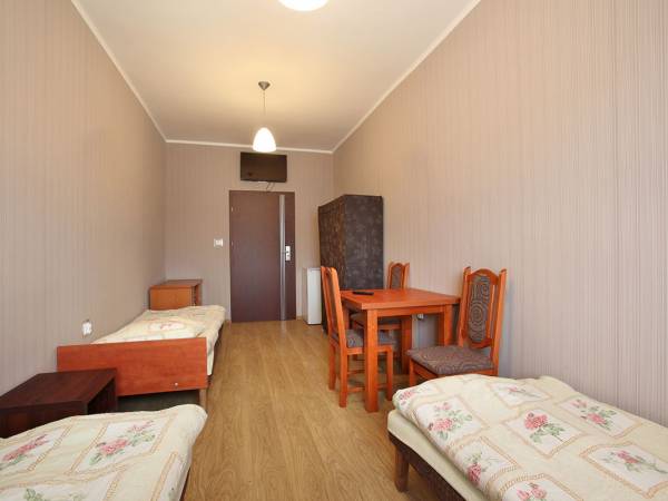 Noclegi Katowice mPark Henryk Dobrzyński Śniadania Obiady Kolacje