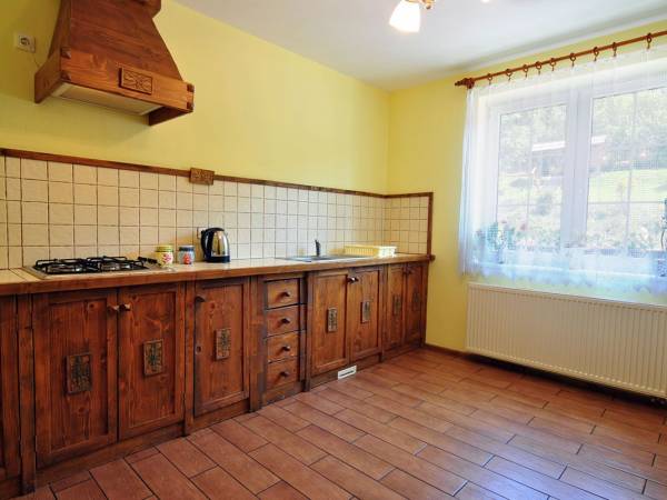 Kuchnia z pełnym wyposażeniem