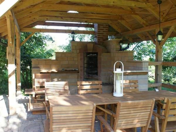 Pod bocianim gniazdem