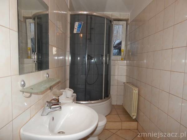 Łazienka nr 2 na piętrze