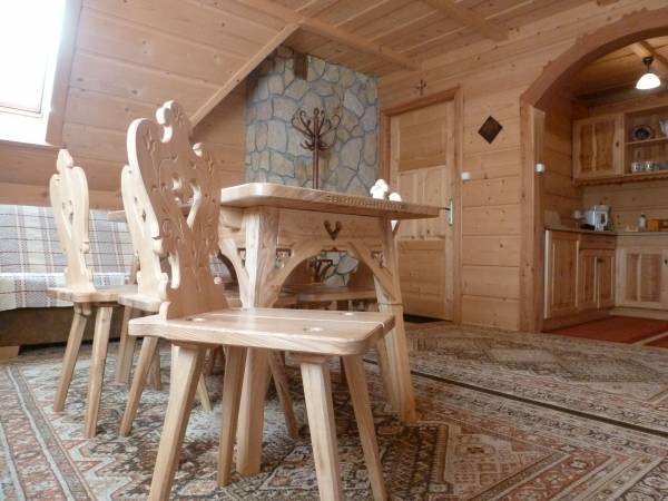 POKOJE i APARTAMENTY REGIONALNE