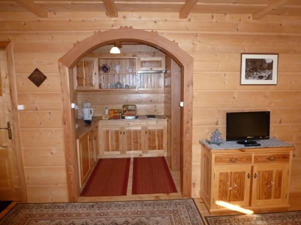 POKOJE i APARTAMENTY REGIONALNE