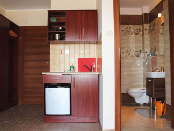 Pokoj 3-4 osobowy z lazienka i aneksem kuchennym :)