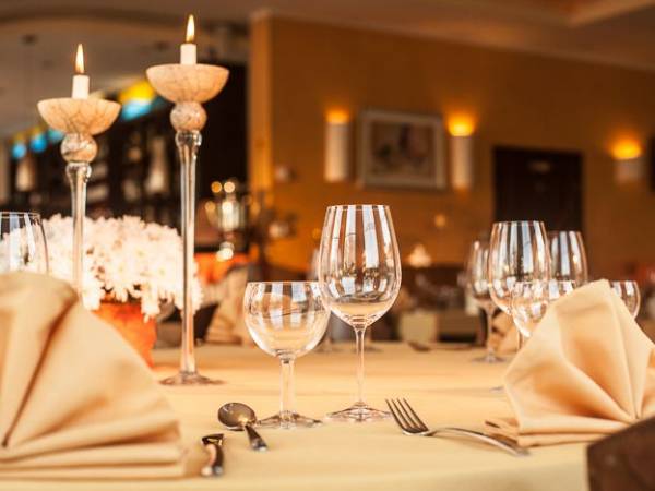 Romantyczna restauracja nad morzem