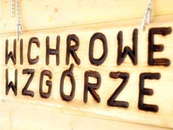 Chaty Wichrowe Wzgórze