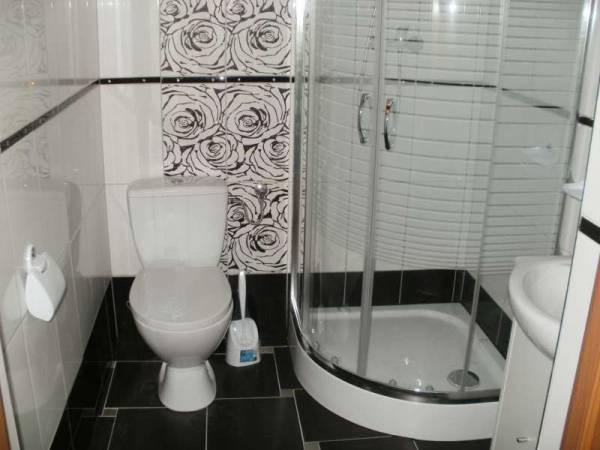 Domek piętrowy - łazienka.