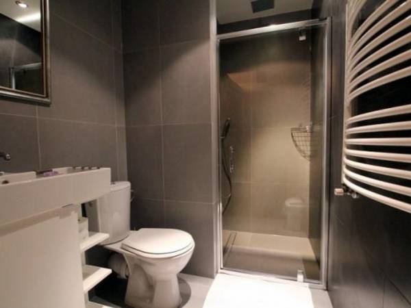 ŁAZIENKA/BATHROOM 1