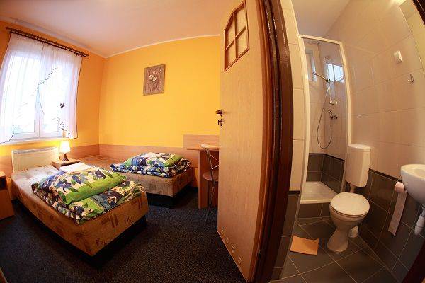 wszystkie pokoje z łazienkami