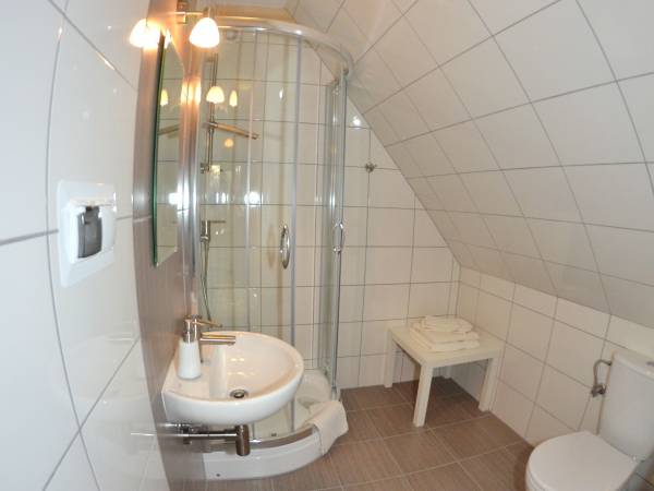 Łazienka w pokoju studio