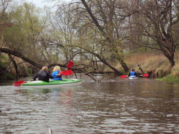 spływ płytką rzeką Łęg