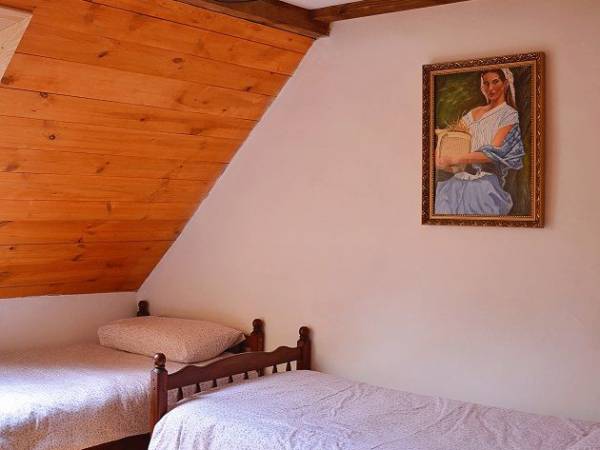 Stylowa Chata w Bieszczadach, KOMINEK, GRILL, panorama na góry, cisza