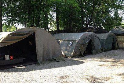 Park Camp - nocleg w namiotach wojskowych Źródło: