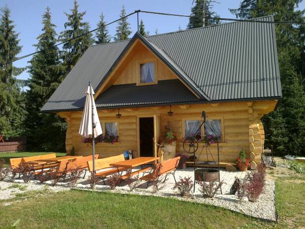 drewniany szałas góralski