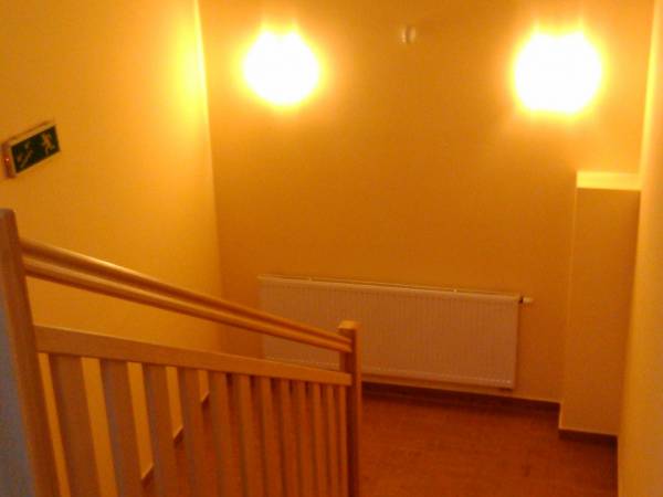 Obszerna klatka schodowa