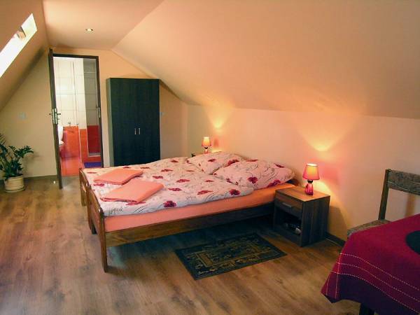 Agroturystyka Pod Sosnami, Młyńska Chata Domek