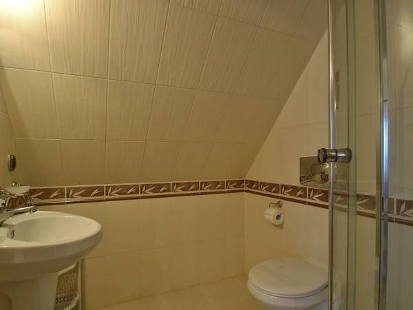 łazienka - pokój brązowy