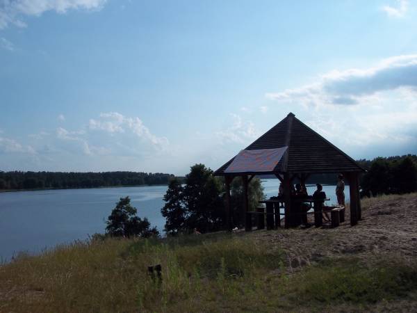 DOMKI, PLAŻA, CAMPING ''PATELNIA'' w Przewięzi
