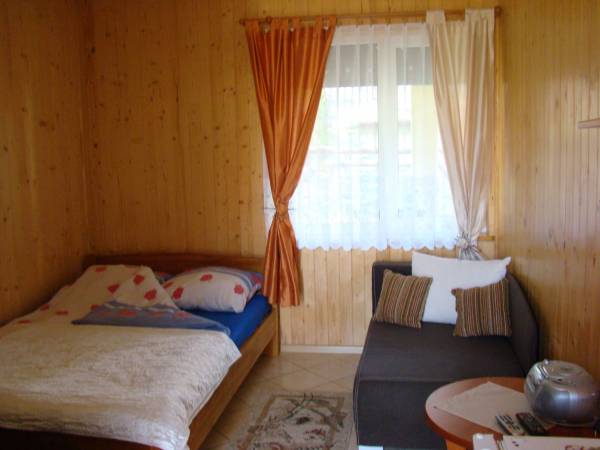 pokój na parterze nr 2