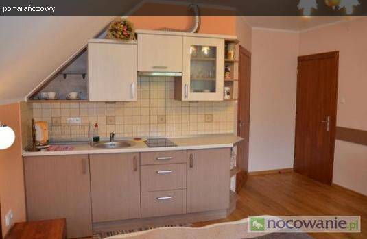 pokój pomarańczowy dom 1