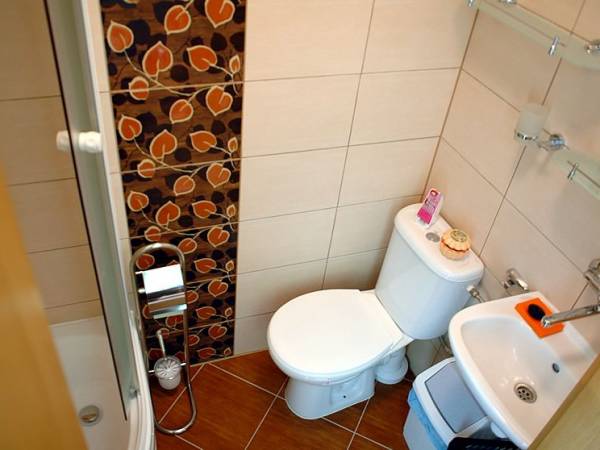 ŁAZIENKA POKÓJ 1 OS.