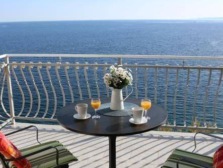 Apartamenty Nina /wakacje na wyspie!