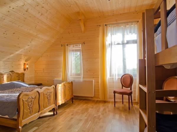 dworek nr 1 pokój 4-osob.