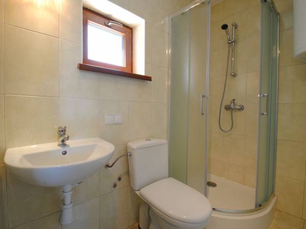 Domek nr 4 - łazienka na parterze