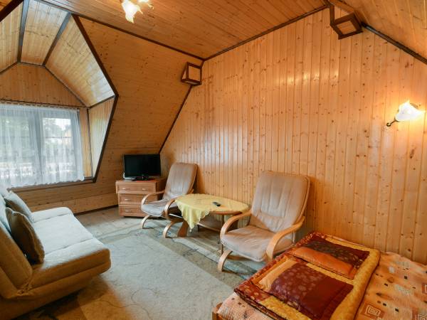 Pokój nr 8 (Galeryjka)