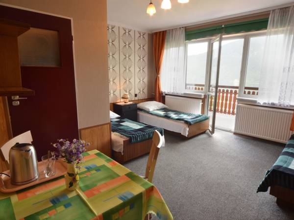 Pokój Nr 3. dwuosobowy lub trzyosobowy