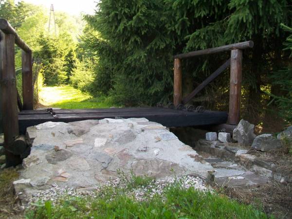 kładka nad stumykiem okresowym