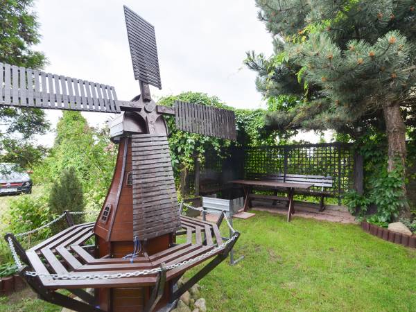ogród południe wiatrak i pergola