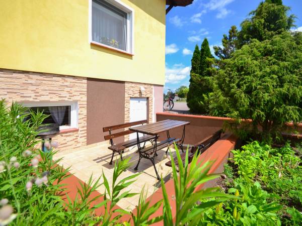 Niski Parter - przed wejściem