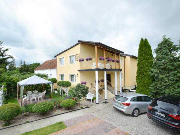  ''aga'' ,parking przy domu.