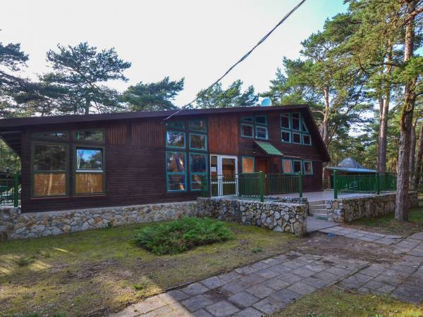 budynek świetlicy + pokoje