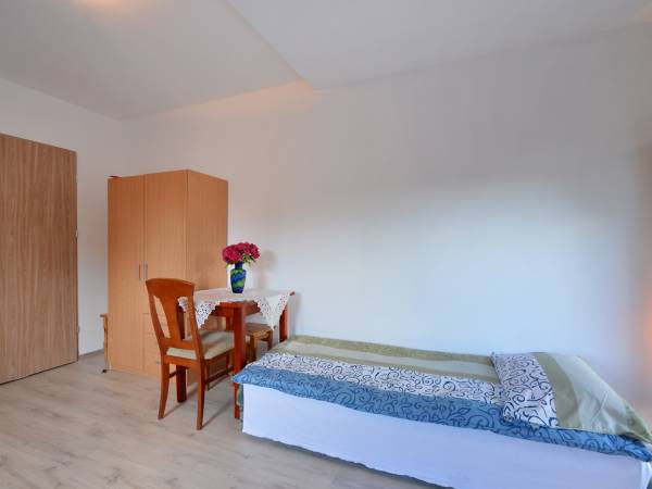 Pokoje i domki letniskowe - wynajem Śliwin, koło Rewala, Al. Lipowa 5