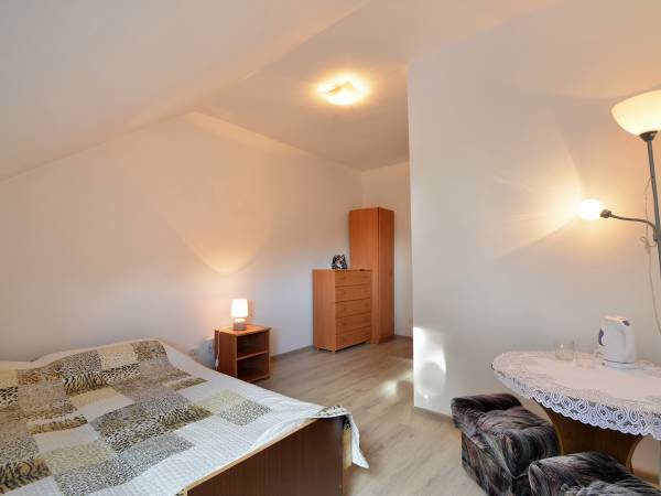 Pokoje i domki letniskowe - wynajem Śliwin, koło Rewala, Al. Lipowa 5