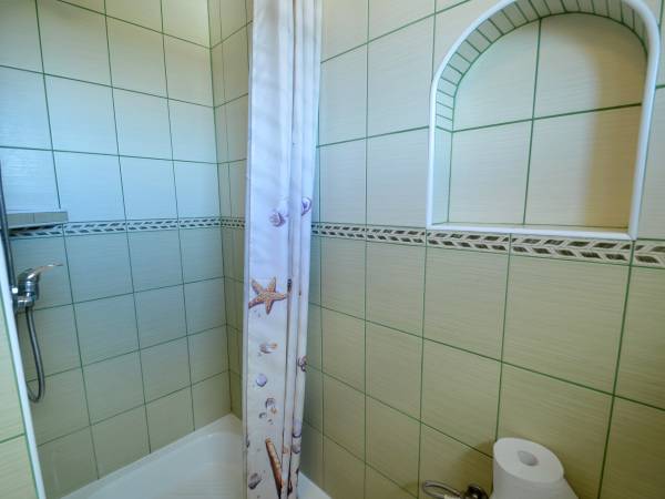 Łazienka do pok. nr 7.