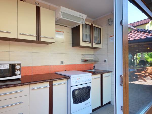 DODATKOWA KUCHNIA ZEWNĘTRZNA