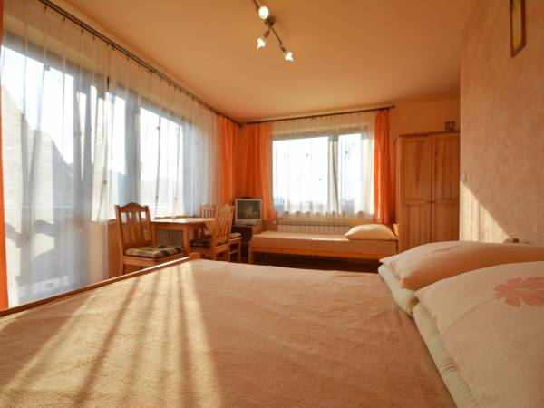 Pokoje i Domek U Marii