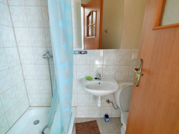 Łazienka w pokoju nr 8